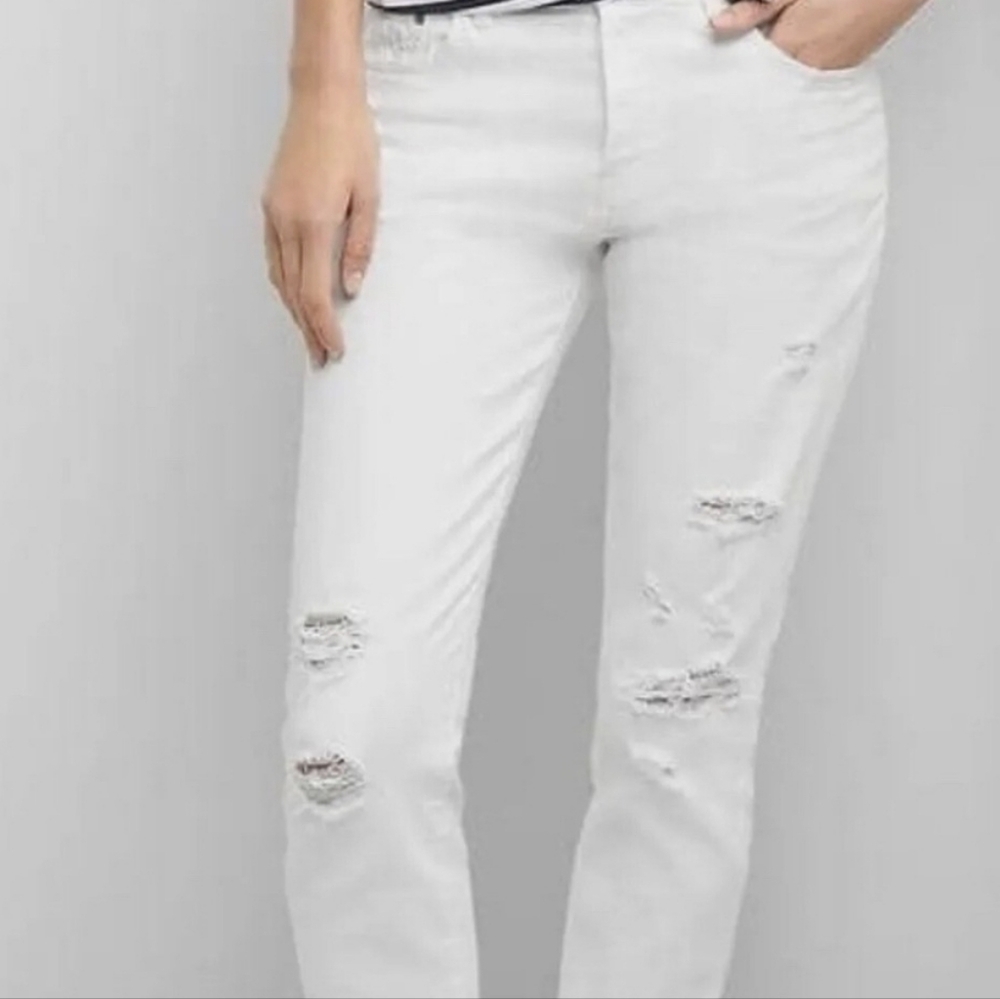 New York & Company White Boyfriend Jeans